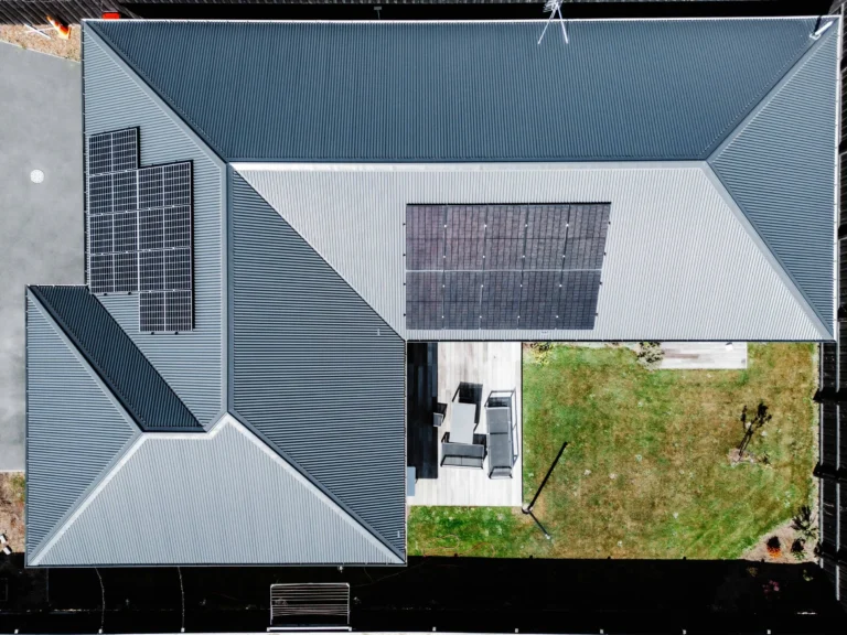 Inteligentne Domy zasilane energią słoneczną i AI zmieniają przyszłość codziennego życia
